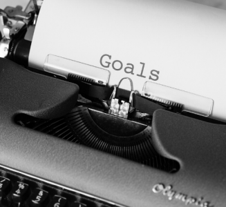 What is a good daily writing goal?